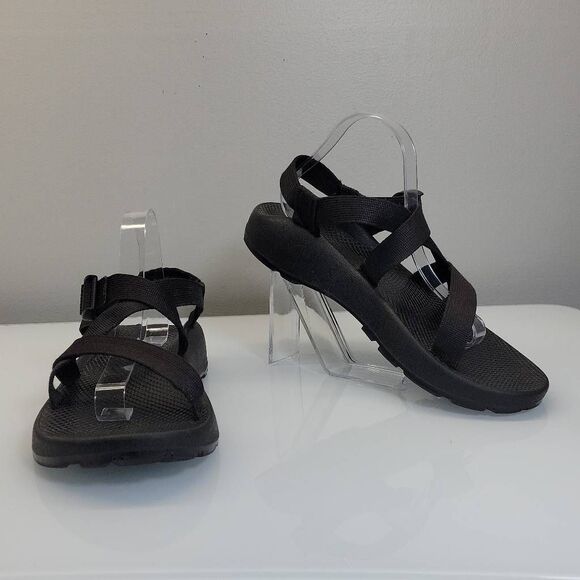 Chaco Sandals Men Size 11 Z Cloud 2 Cushioned Black Gorpcore Hiking Travel Beach - Picture 1 of 10